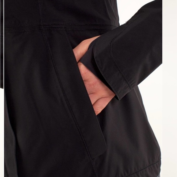 Lululemon Run: In The Rain Jacket
Black - Picture 6 of 16